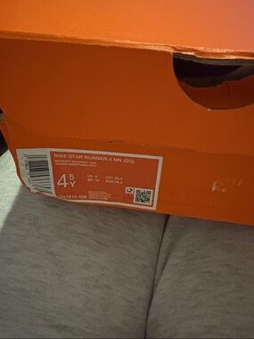 Youth Nike star runners